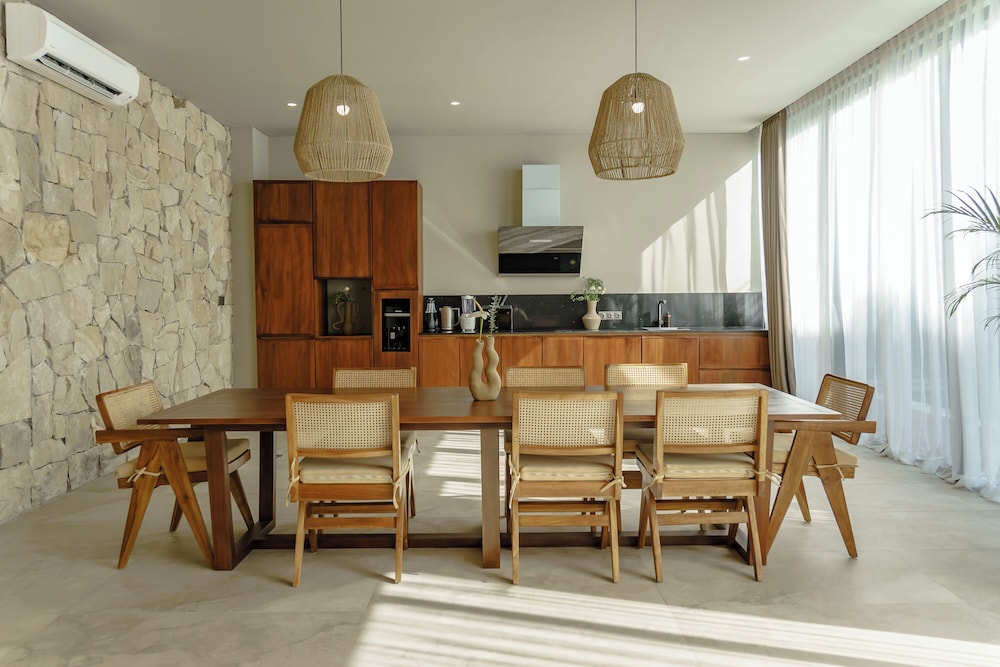 AMO Residences