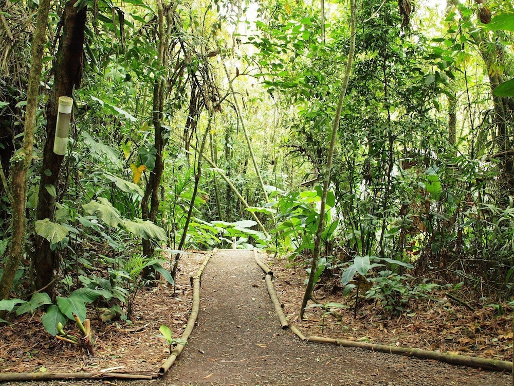 Pacoche Lodge & Reserve