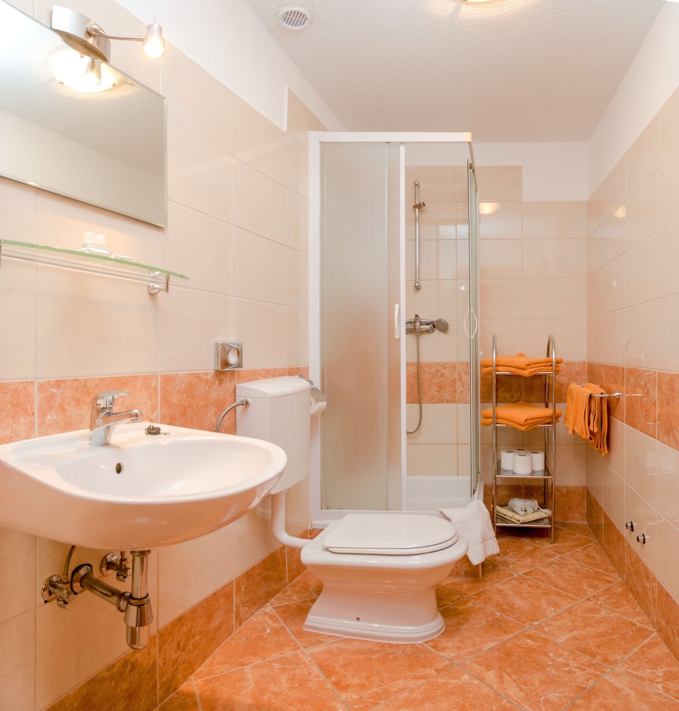 Apartments Vila Adrijana and Fitness Studio Wolf