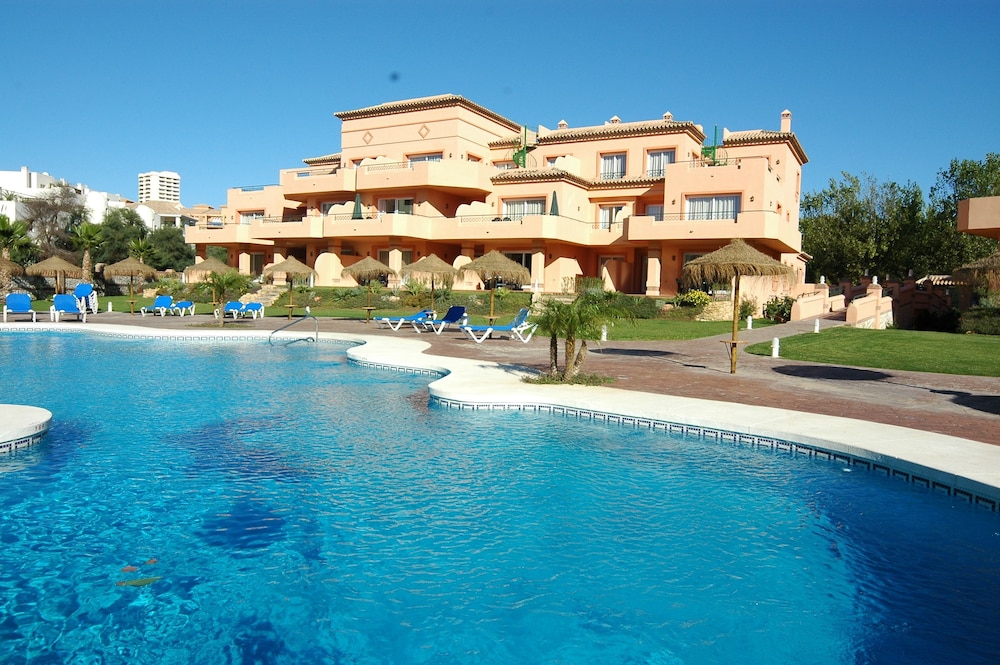 Hotel Marbella Beach Resort at Club Playa Real - Image 1