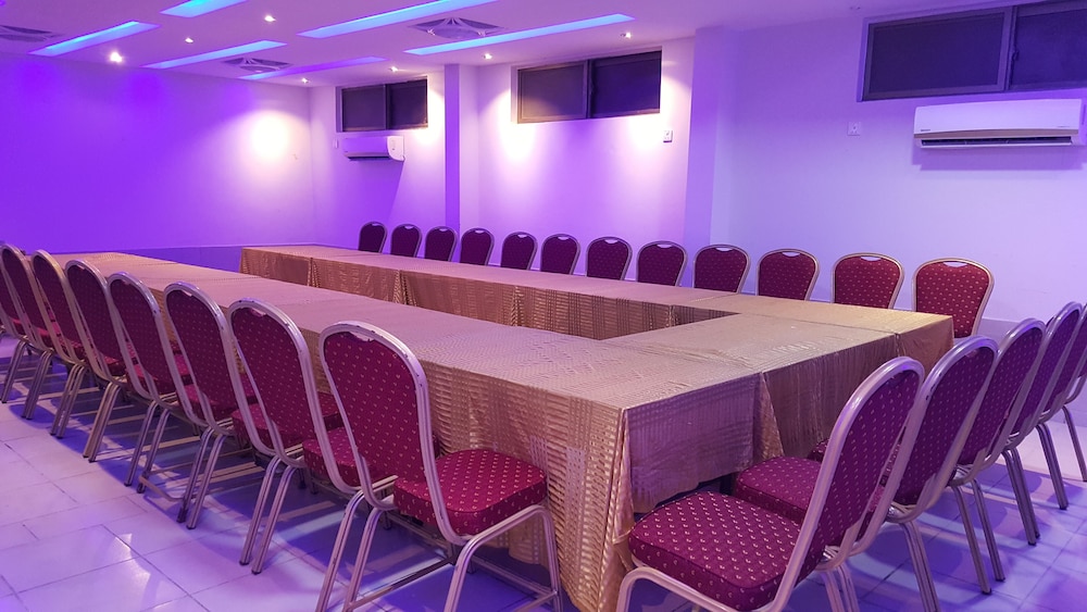 meeting & event spaces