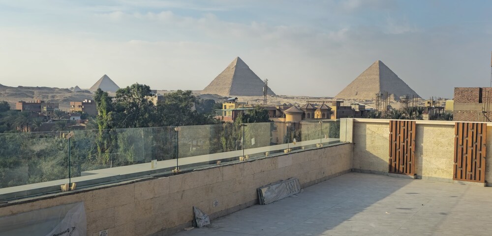 Remal Pyramids Hotel