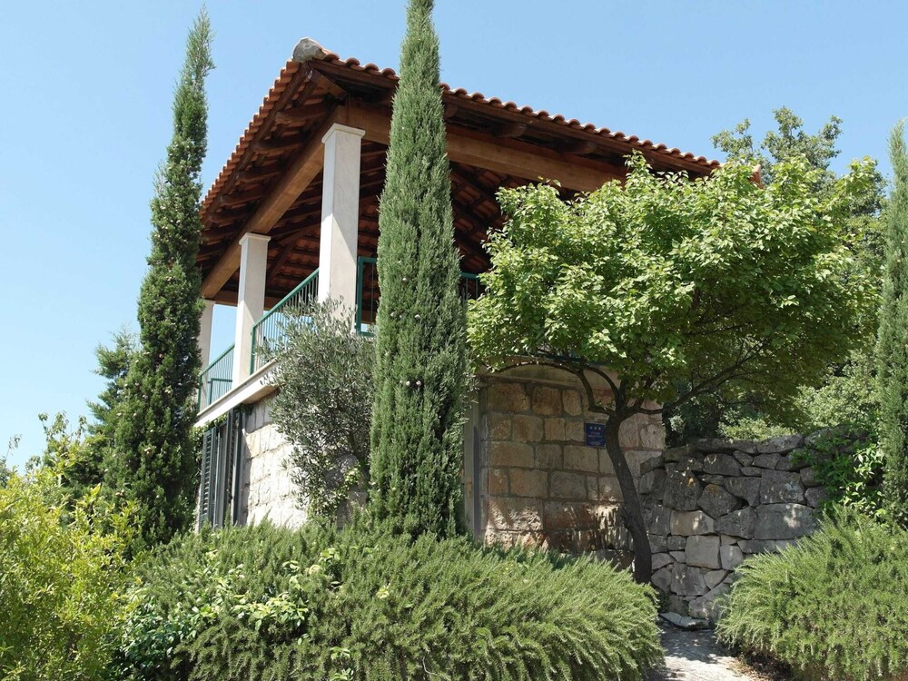 Villa Skylight - Two Bedroom Villa & Studio With Private Swimming Pool, Garden and Sea View view 5