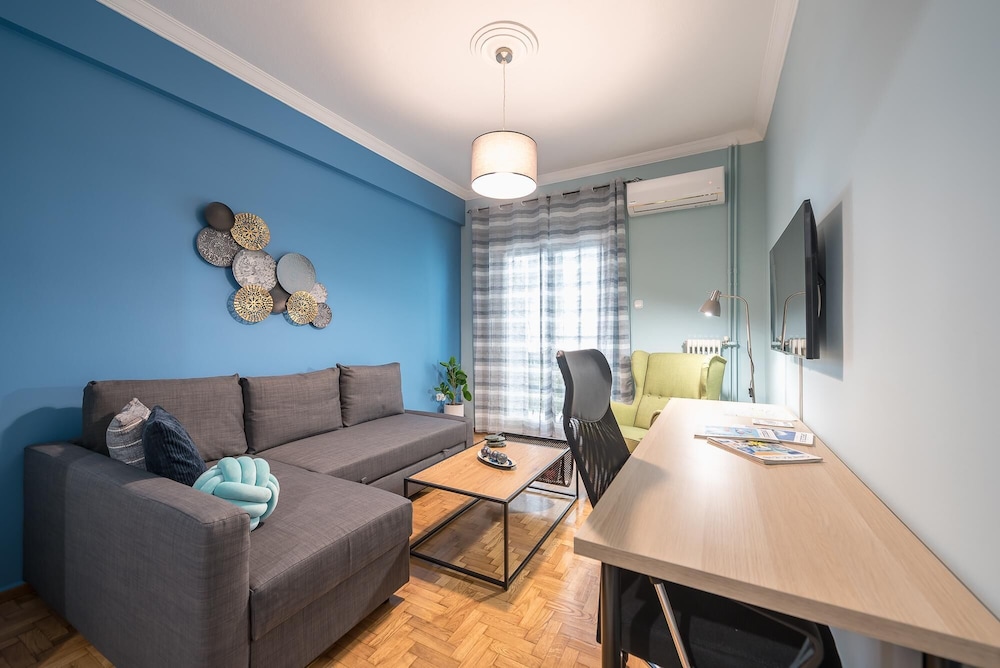 Boutique Acropolis Apartment by Cloudkeys photo 5
