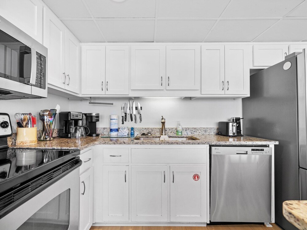 Windward 408 at Edgewater