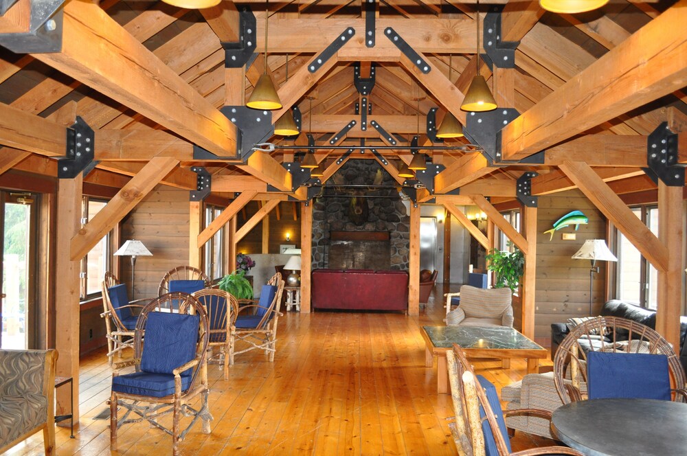 Drummond Island Resort