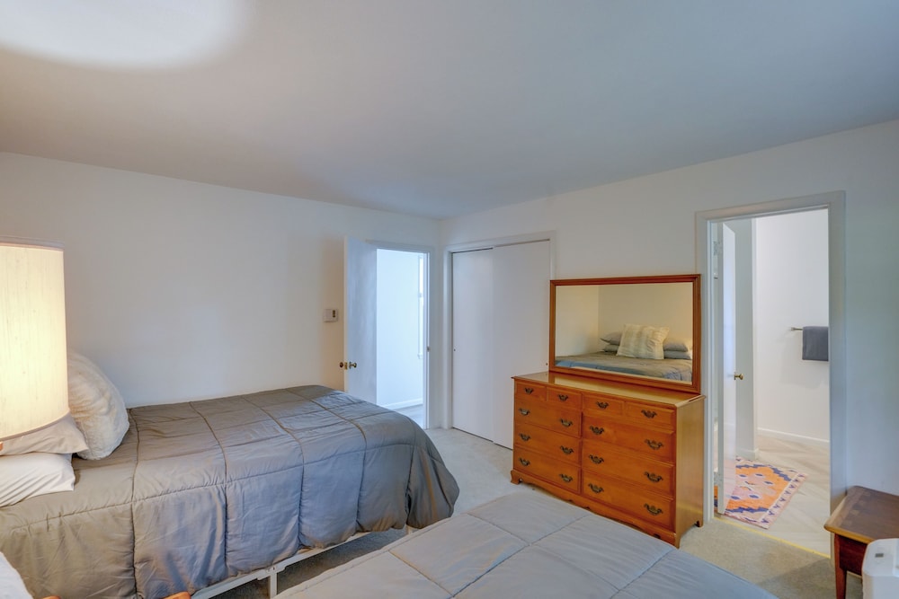 Skiing & Hiking: Water-view Home in the Berkshires view 4