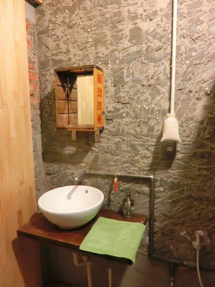 Lane62 Hostel