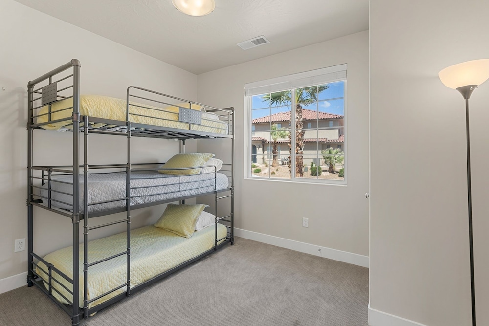 Forever Summer 5 Bedroom Townhouse