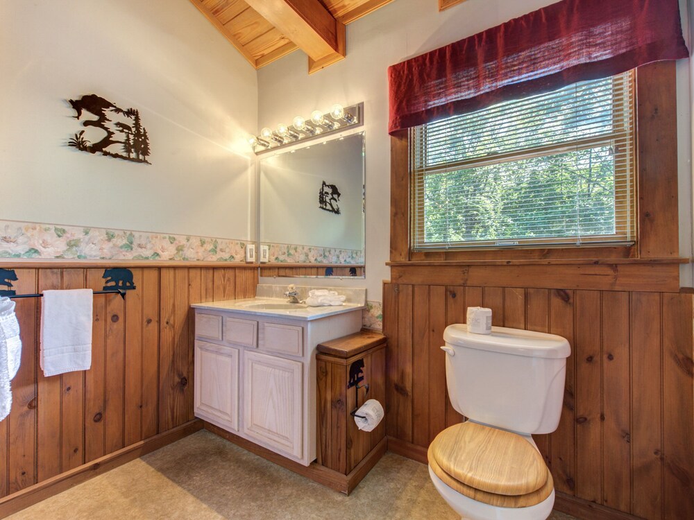 Buckhorn by Jackson Mountain Rentals view 2