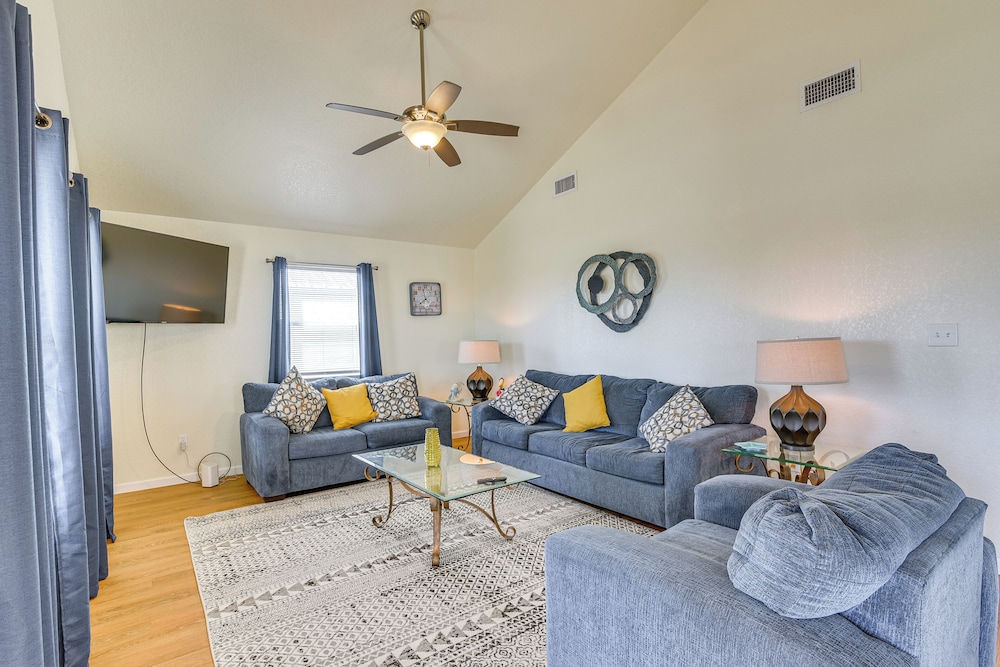 Walk to Beach: Gulf-view Home in Surfside Beach!