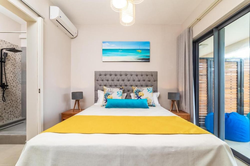 Immaculate 2-bed Apartment in Pereybere Grand Baie view 4