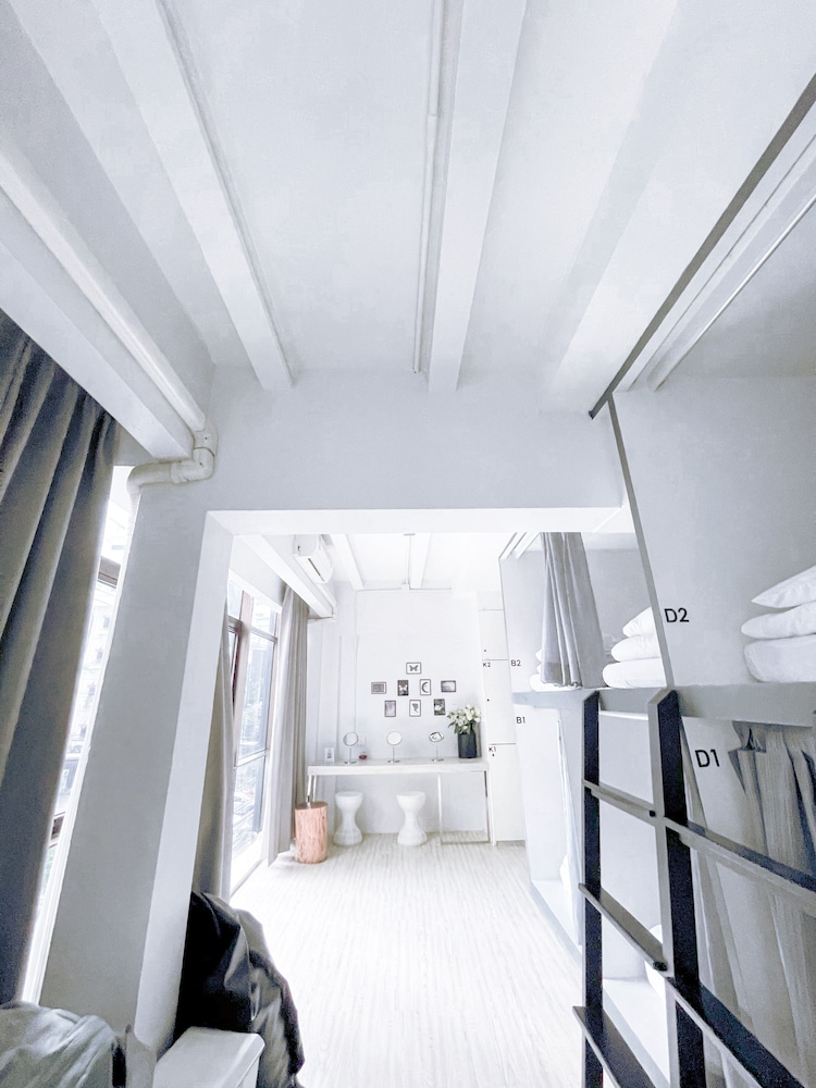 3Howw Hostel at Sukhumvit 21