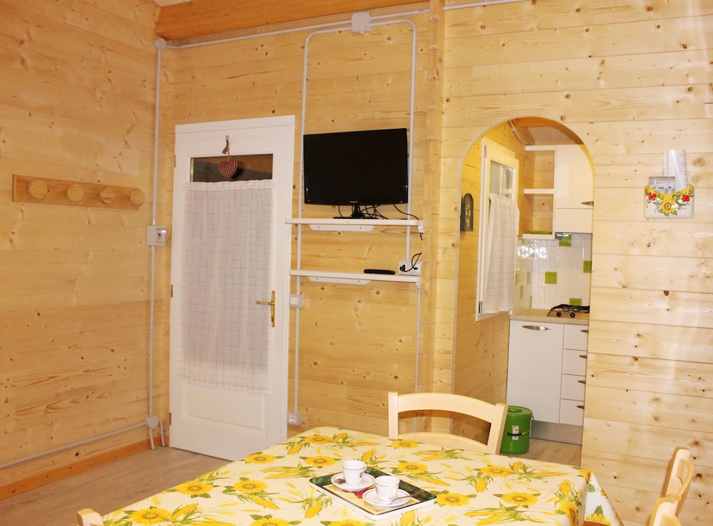Photo 33