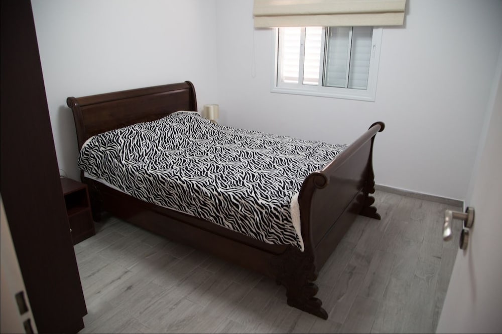 The Seasons Beach Apartment 2