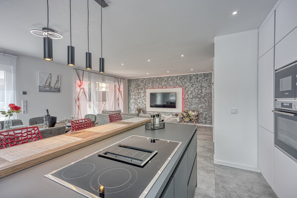 Peaceful Blooming Villa With Pool