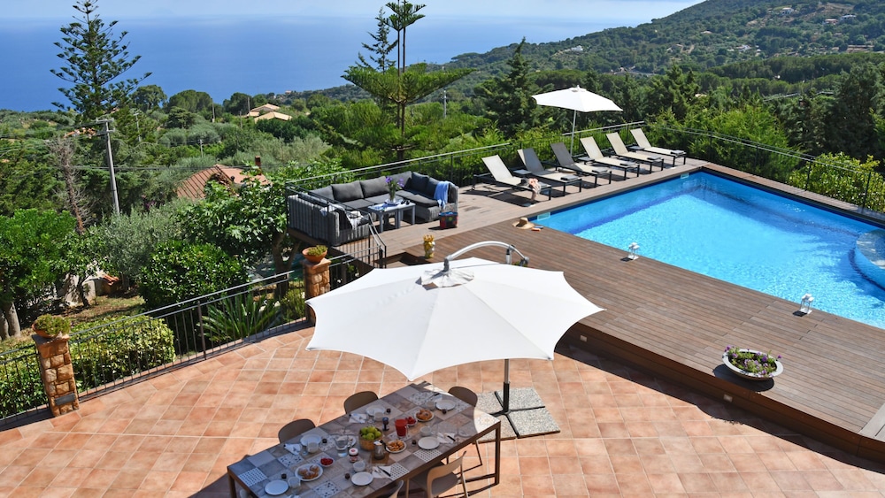 Villa Provenza 12 4 in Cefal view 5
