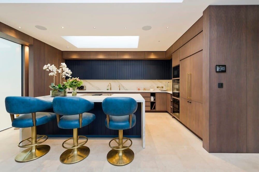 5 Bed House w/ Indoor Pool, Sauna & Private Garden - Fulham