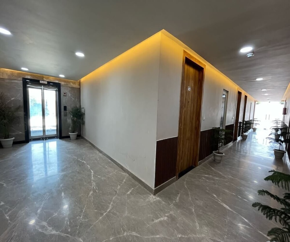 Hotel Mandakini Shri Sadhna