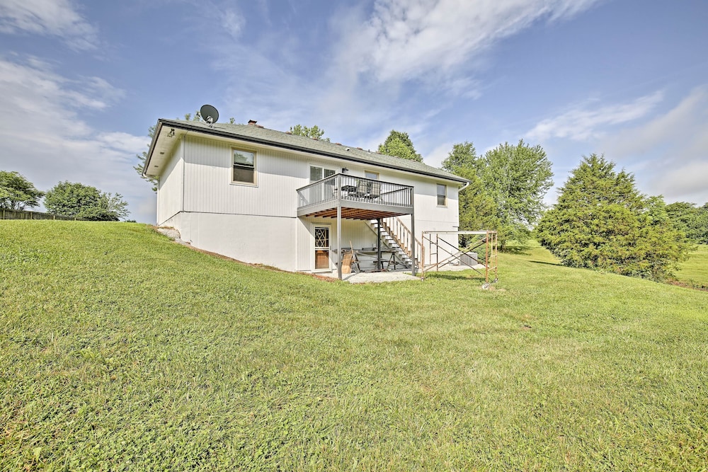 Modern Excelsior Springs Home w/ Deck & 3 Acres!