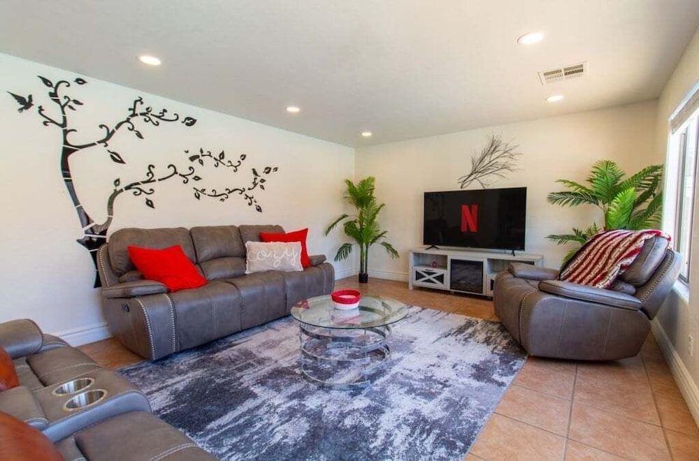 Casa Desert Willow - Stayshores 5 Bedroom Home