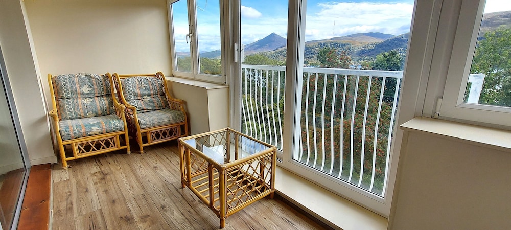 Loch Rannoch Highland Club Red Squirrel Lodge 03