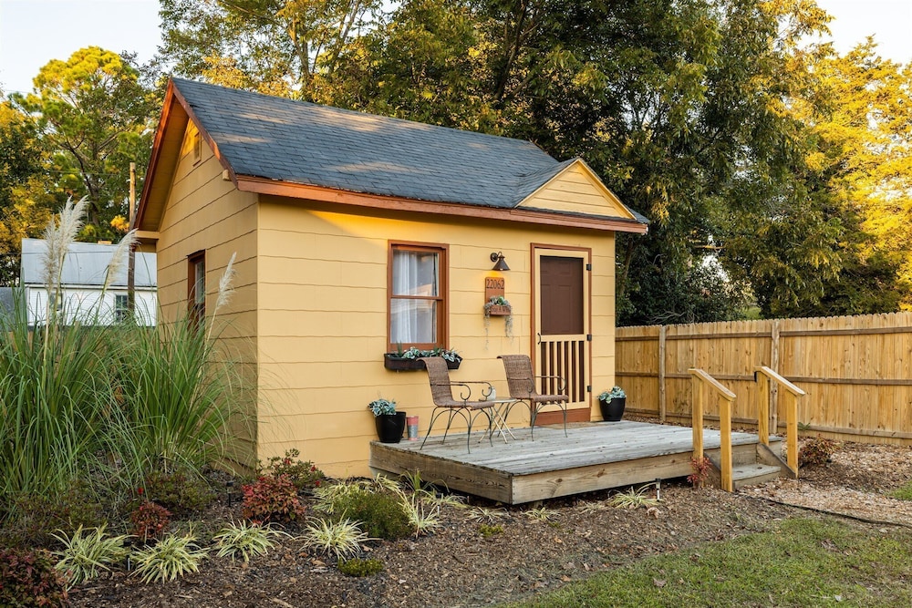 Cape Charles Tiny Livin