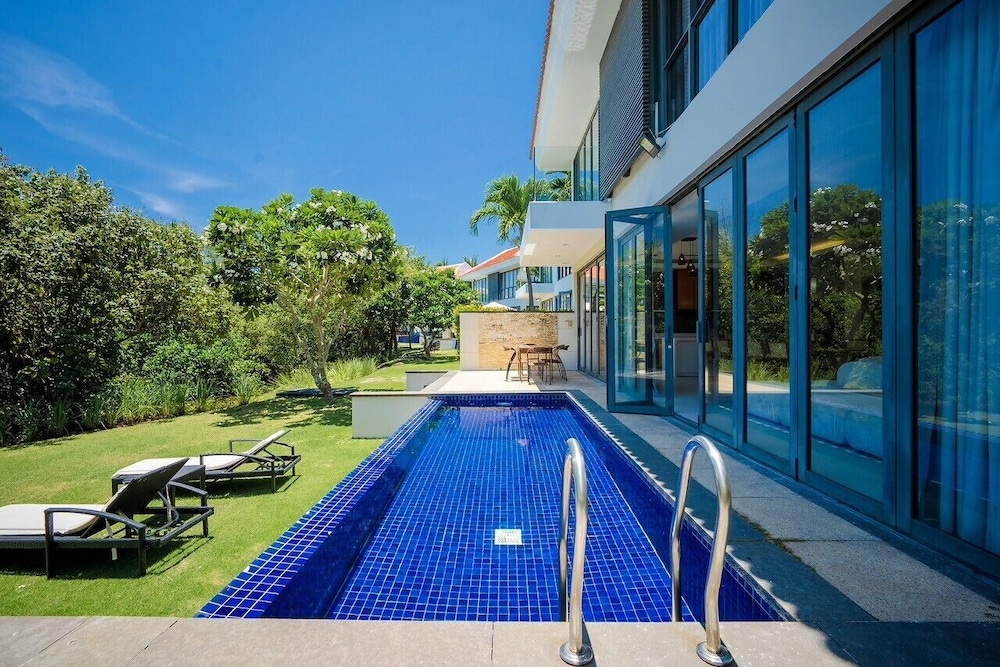 Ocean Villas Beach Resort