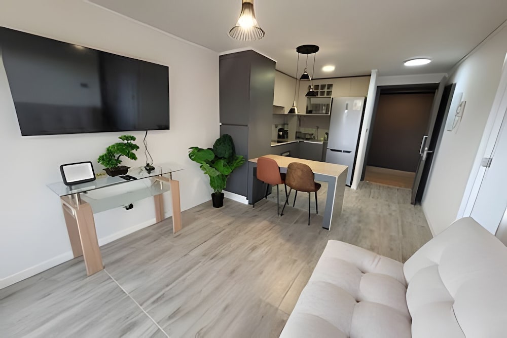 Hermoso depto de 1D terraza y vista mar