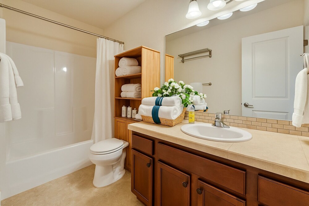 The Grand North Seattle Family Home, photo 53