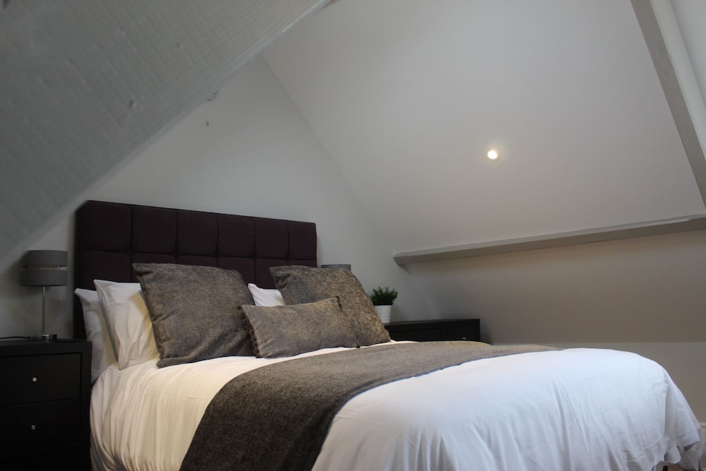 Stunning 3-bed Cottage Near Totnes South Devon view 5