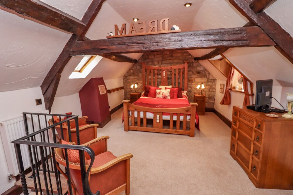 Cholmley Cottage