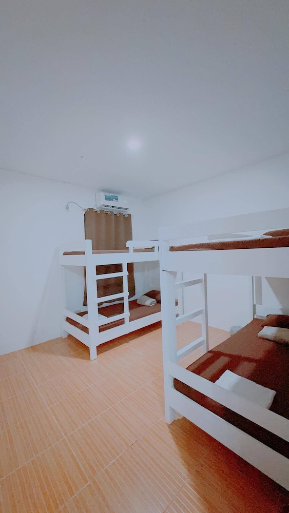Family Island House in Casa Verde Mati City