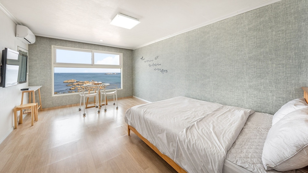 Goseong Napoli House Pension