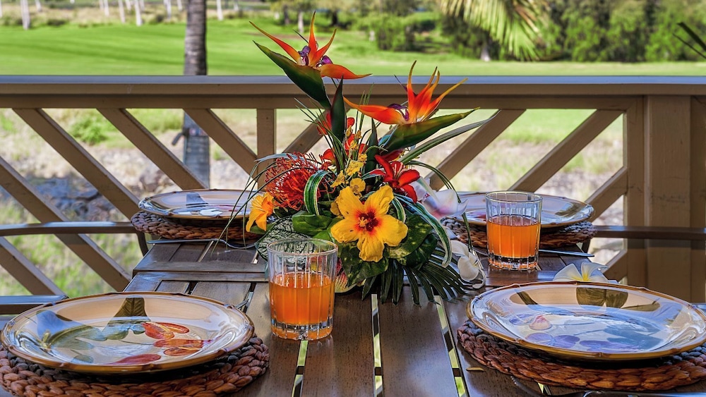 Family-friendly Waikoloa Villa - Pools, Golf & Walk to A-bay Adventures - Vrkcv