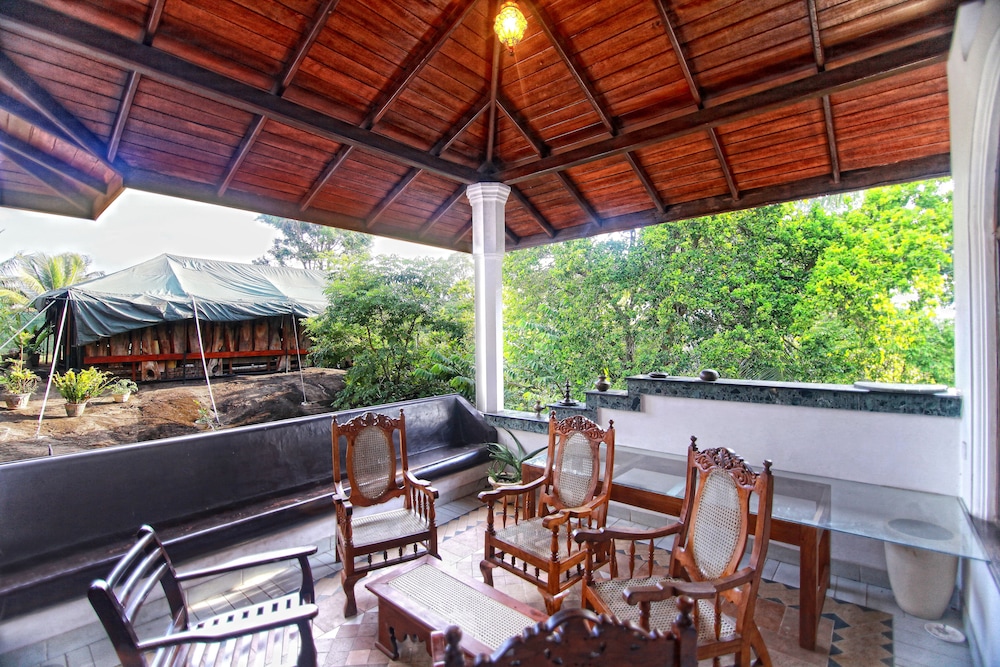 Rockwood Villa