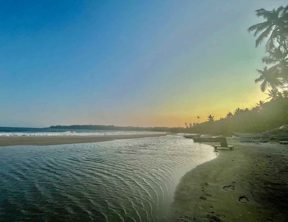 Isana Beach House