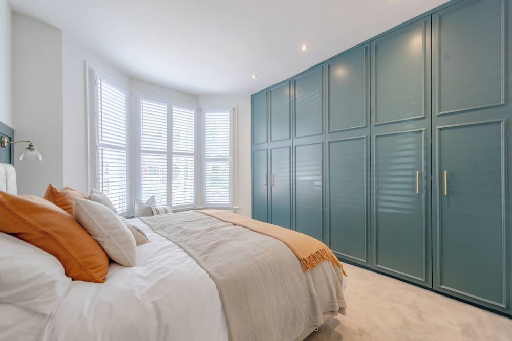 Contemporary Elegance - 2BD Flat, Clapham!