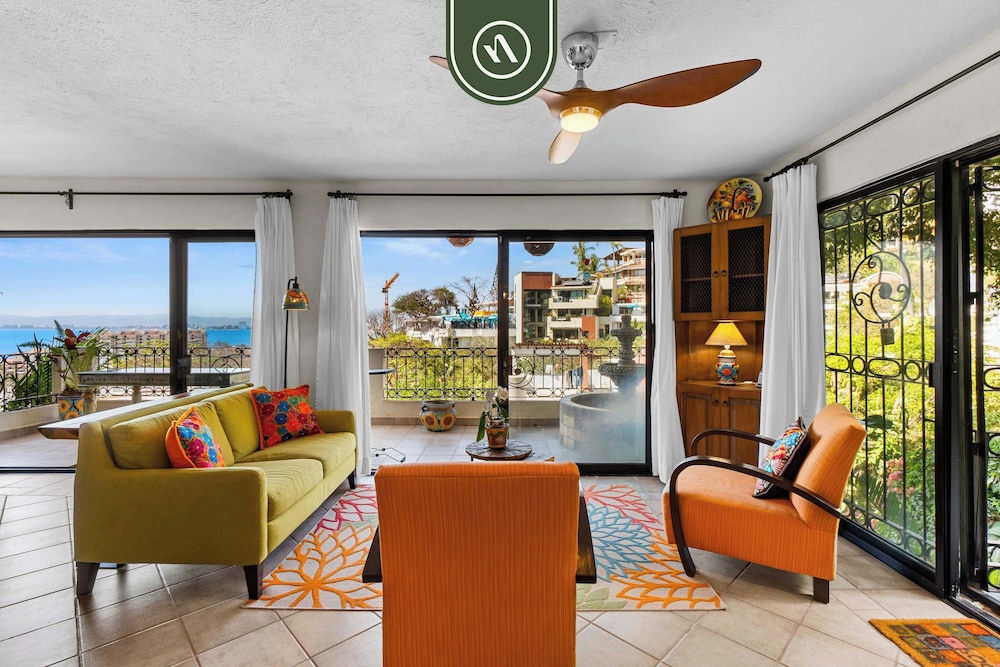 Mexican 2 BR Condo - Private Pool - Romantic Zone