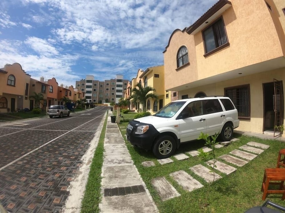 Casa Nueva en Privada view 3