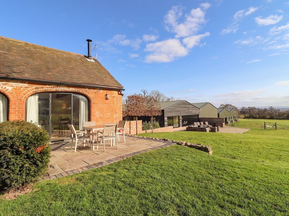 Fairoaks Barns