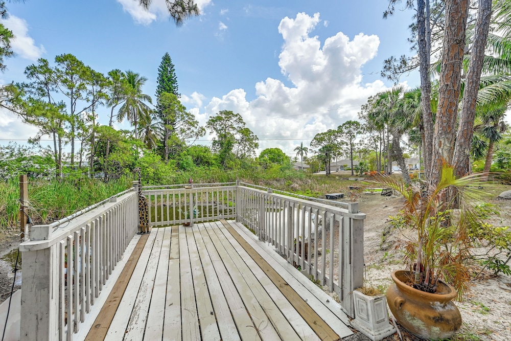 1 Mi to Dtwn Bonita Springs: Home w/ Lush Yard!