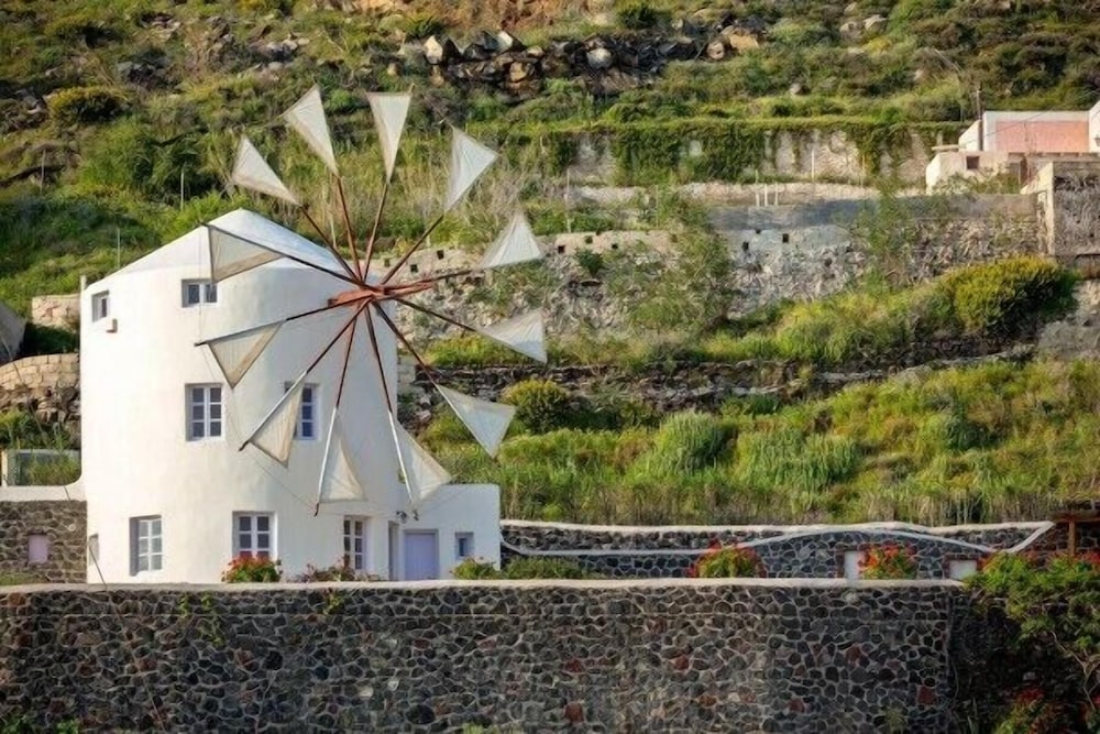 Lilac Windmill Villa view 5