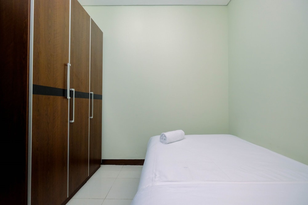 Elegant Nifarro Park 2BR Apartment with Best View view 3