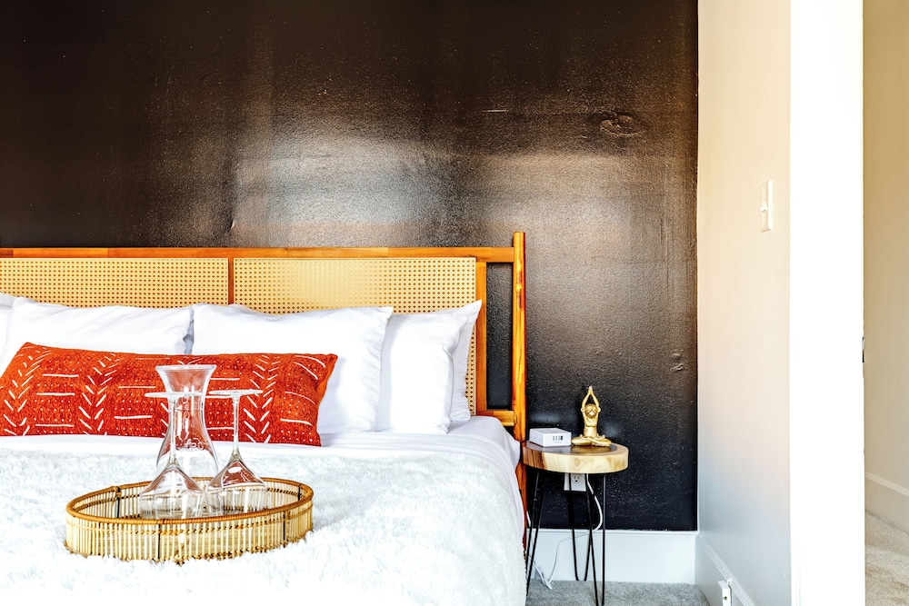 Jungle House Boutique Residences – Downtown Columbus & Short North