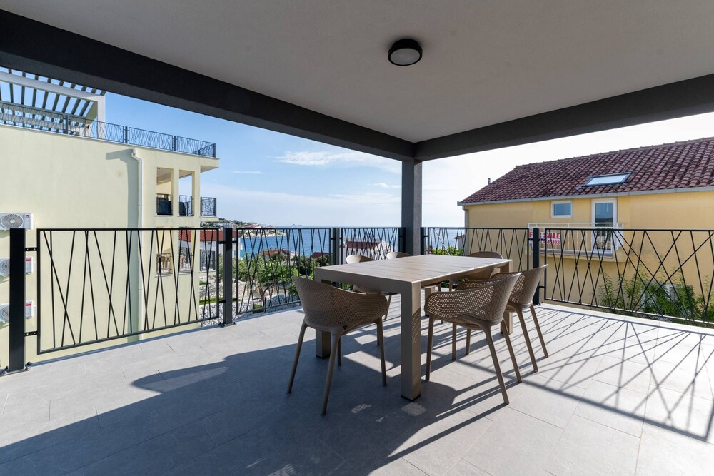 Luxury Living at Horizon Retreat