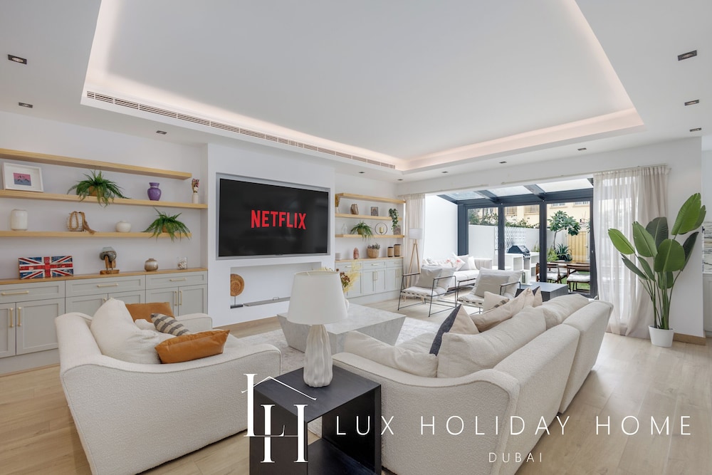 LUX The Serene Springs Villa