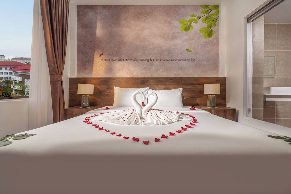 Kly Luxury Hotel