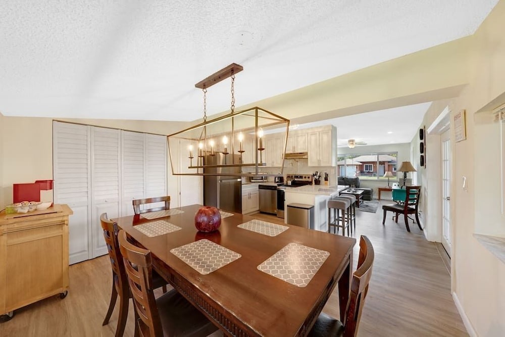 Fort Lauderdale Vacations - Yellow House in Davie - Property Image 25