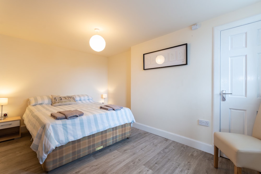 Stunning Shore Front House in Historic Cellardyke view 5